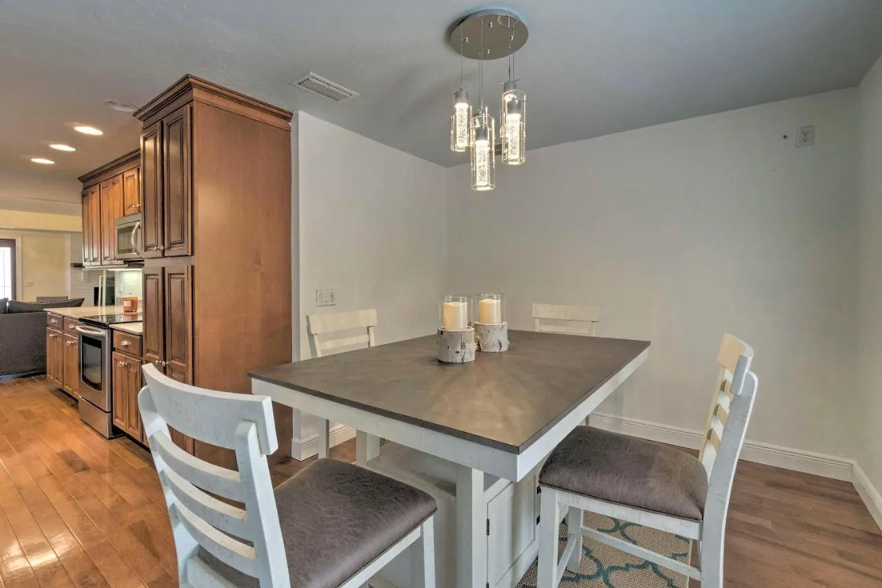 Bright - 5 Mi To Siesta Beach! Holiday home Sarasota
