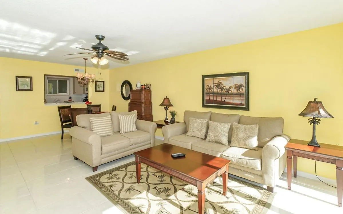 King Bed - Walk To St. Armand's Circle And Lido Beach In Minutes! Apartment