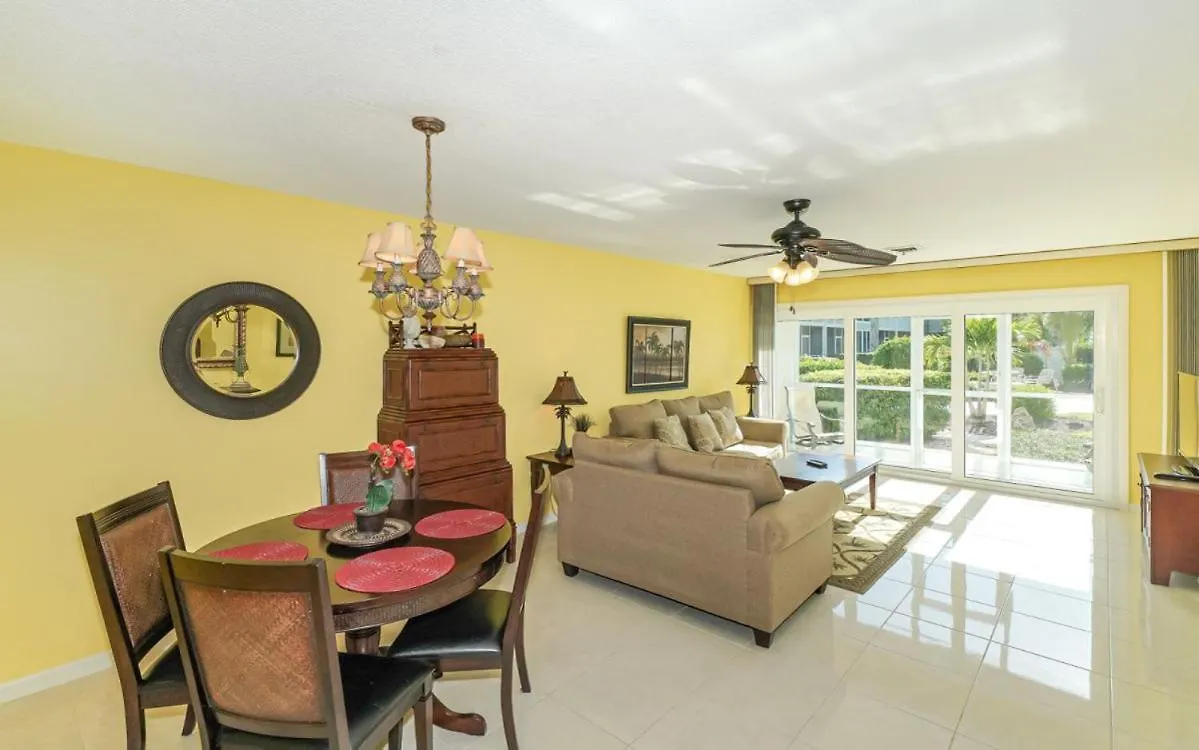 King Bed - Walk To St. Armand's Circle And Lido Beach In Minutes! Apartment *