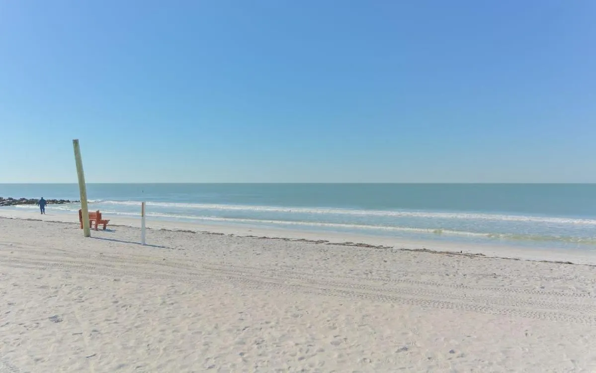 King Bed - Walk To St. Armand's Circle And Lido Beach In Minutes!