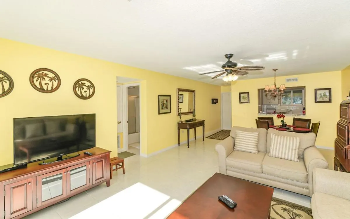 Apartment King Bed - Walk To St. Armand's Circle And Lido Beach In Minutes! Sarasota