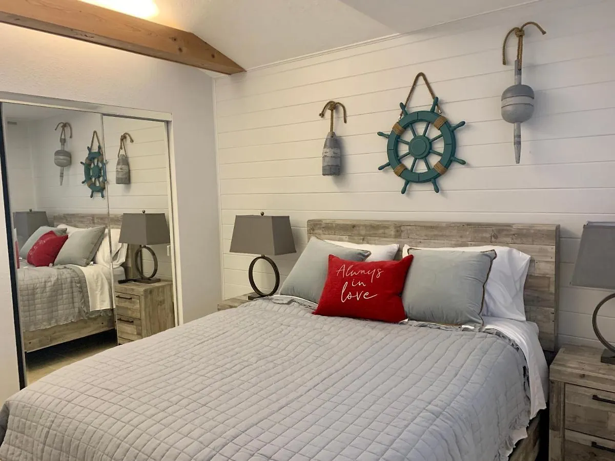 Modern Coastal Near Siesta Key And Downtown Sarasota