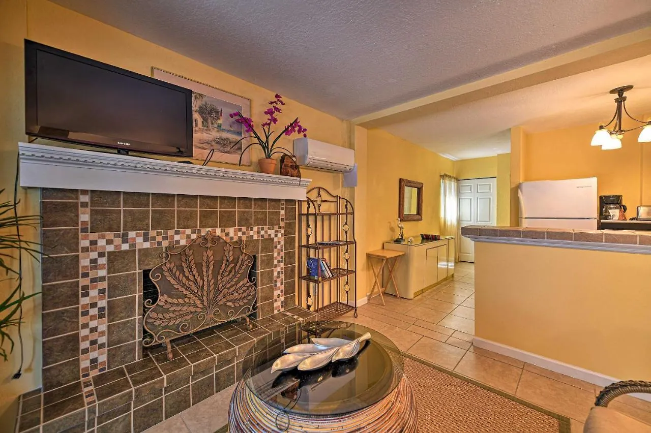 Lido Key Hideout With Patio And Yard And Walk To Beach! Apartment Sarasota