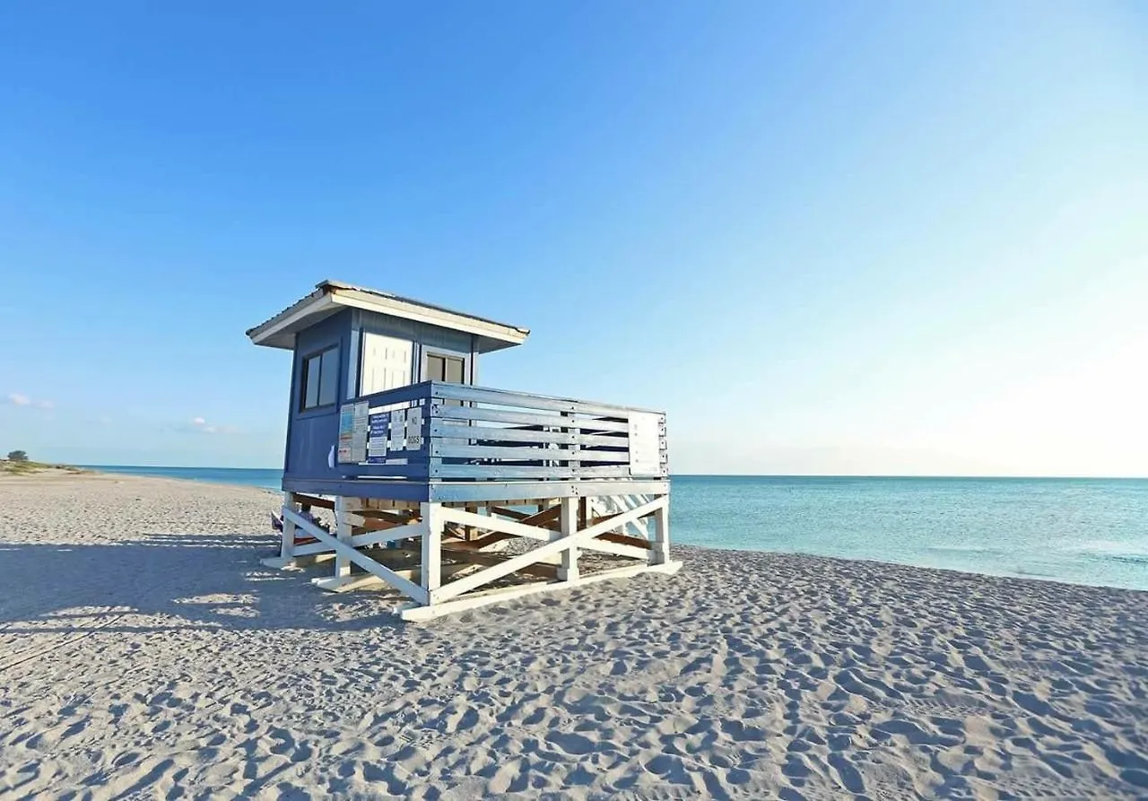 Holiday home Charming Beach Steps To Siesta Beach And Village Shops And Restaurants Sarasota