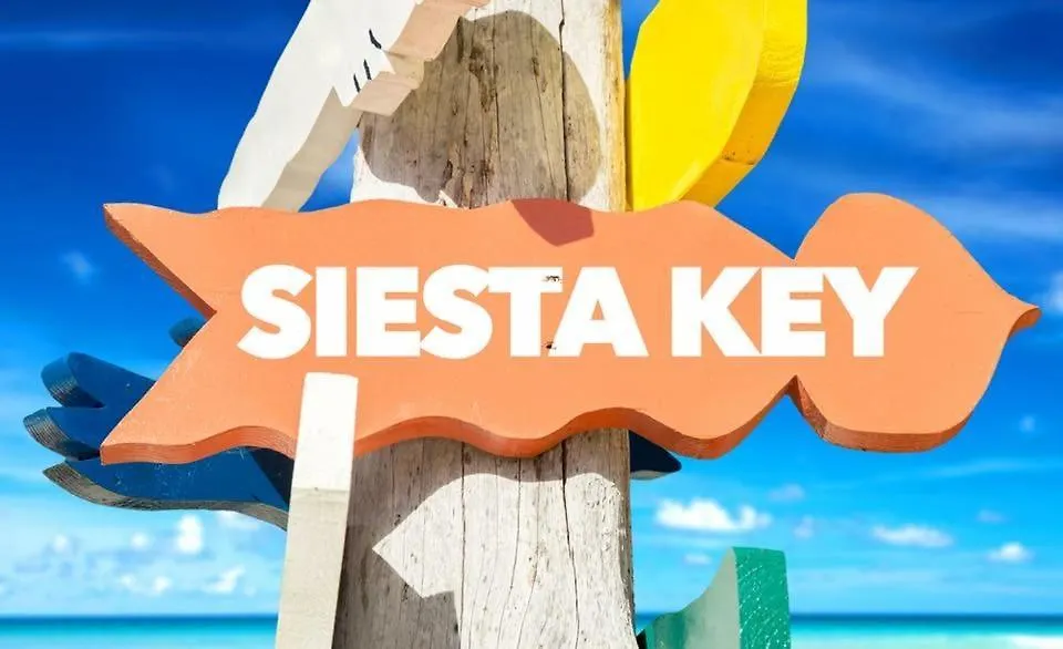 Holiday home Charming Beach Steps To Siesta Beach And Village Shops And Restaurants Sarasota