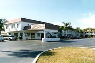 Super 8 By Wyndham Sarasota Near Siesta Key