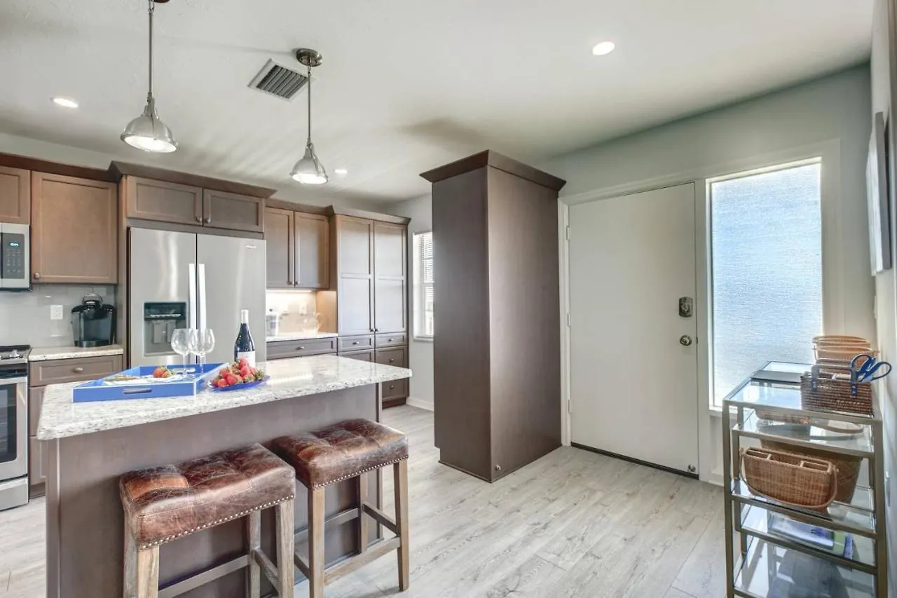 Bay Tree Side * Sarasota