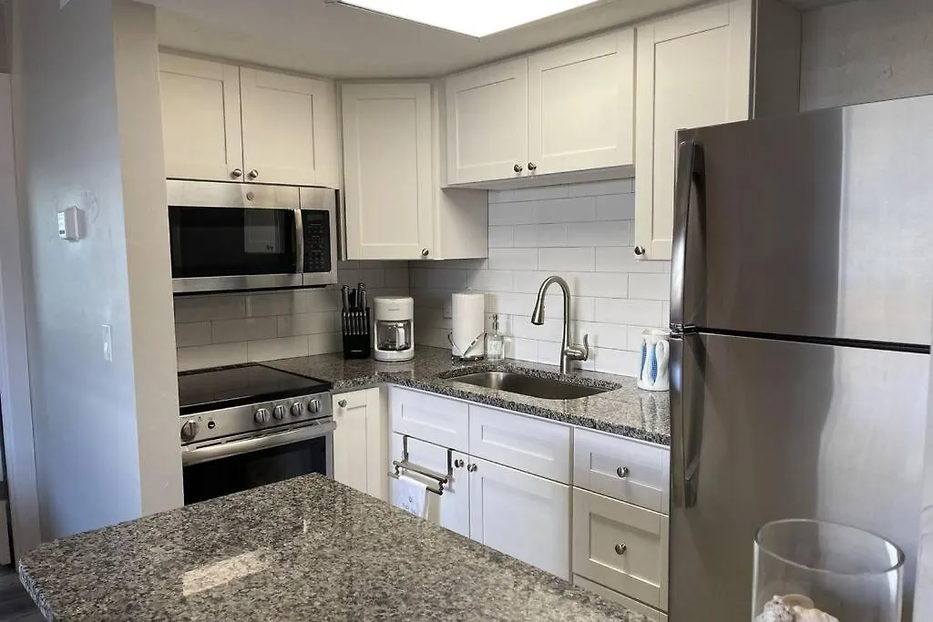 Siesta Key Village-suite #1: A Block To The Beach! *
