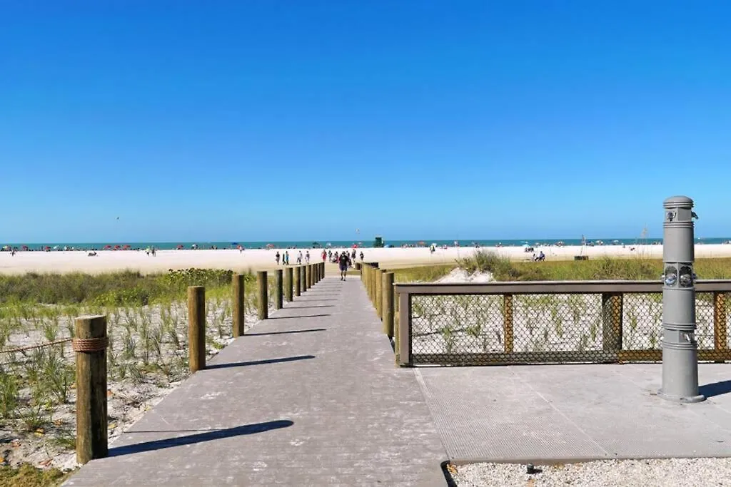 Siesta Key Village-suite #2: A Block To The Beach! Apartment Sarasota