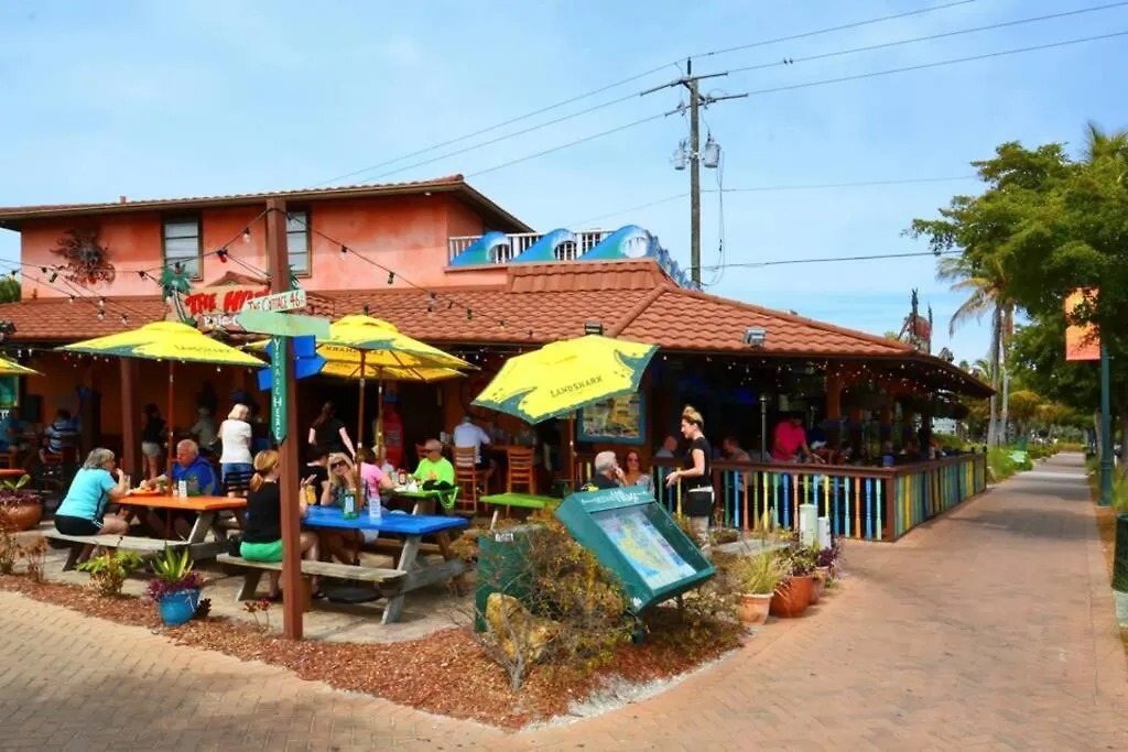 Siesta Key Village-suite #2: A Block To The Beach! 사라소타