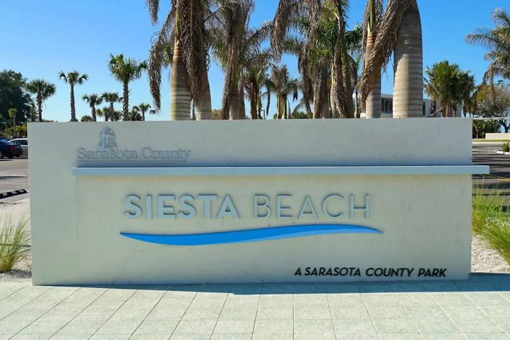 Siesta Key Village-suite #2: A Block To The Beach! Apartment