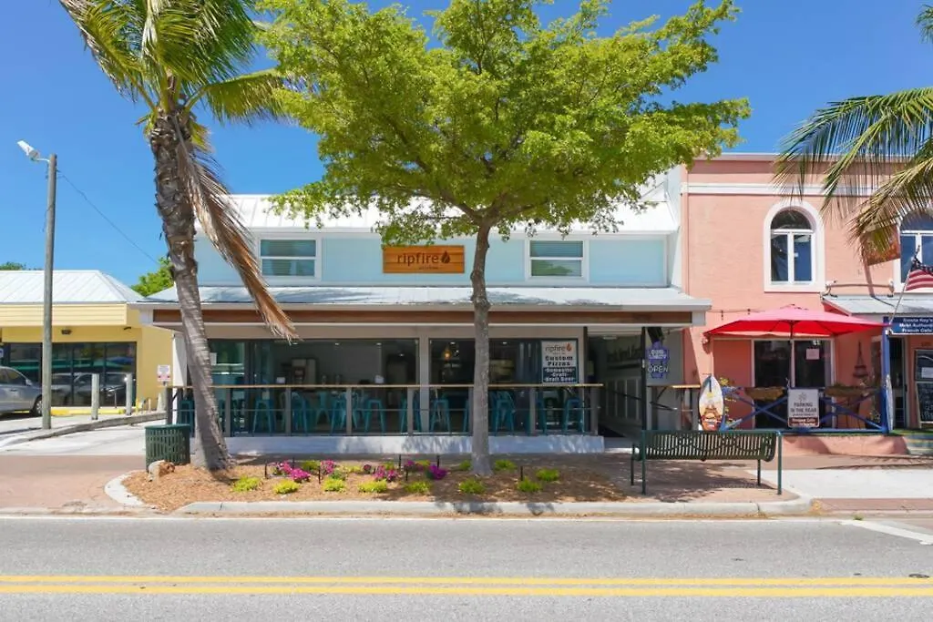 Apartment Siesta Key Village-suite #2: A Block To The Beach!