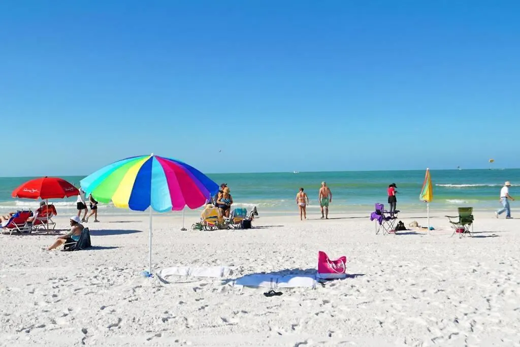 Siesta Key Village-suite #2: A Block To The Beach! Apartment *