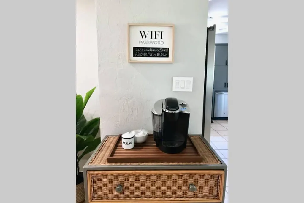 Boho Vibe 3b/2b Centrally Located Alta Vista