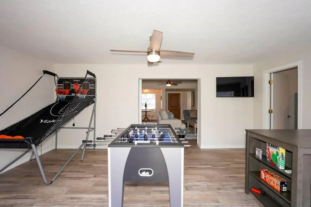 Holiday home Pool - Close To Beaches, Food, Downtown! *