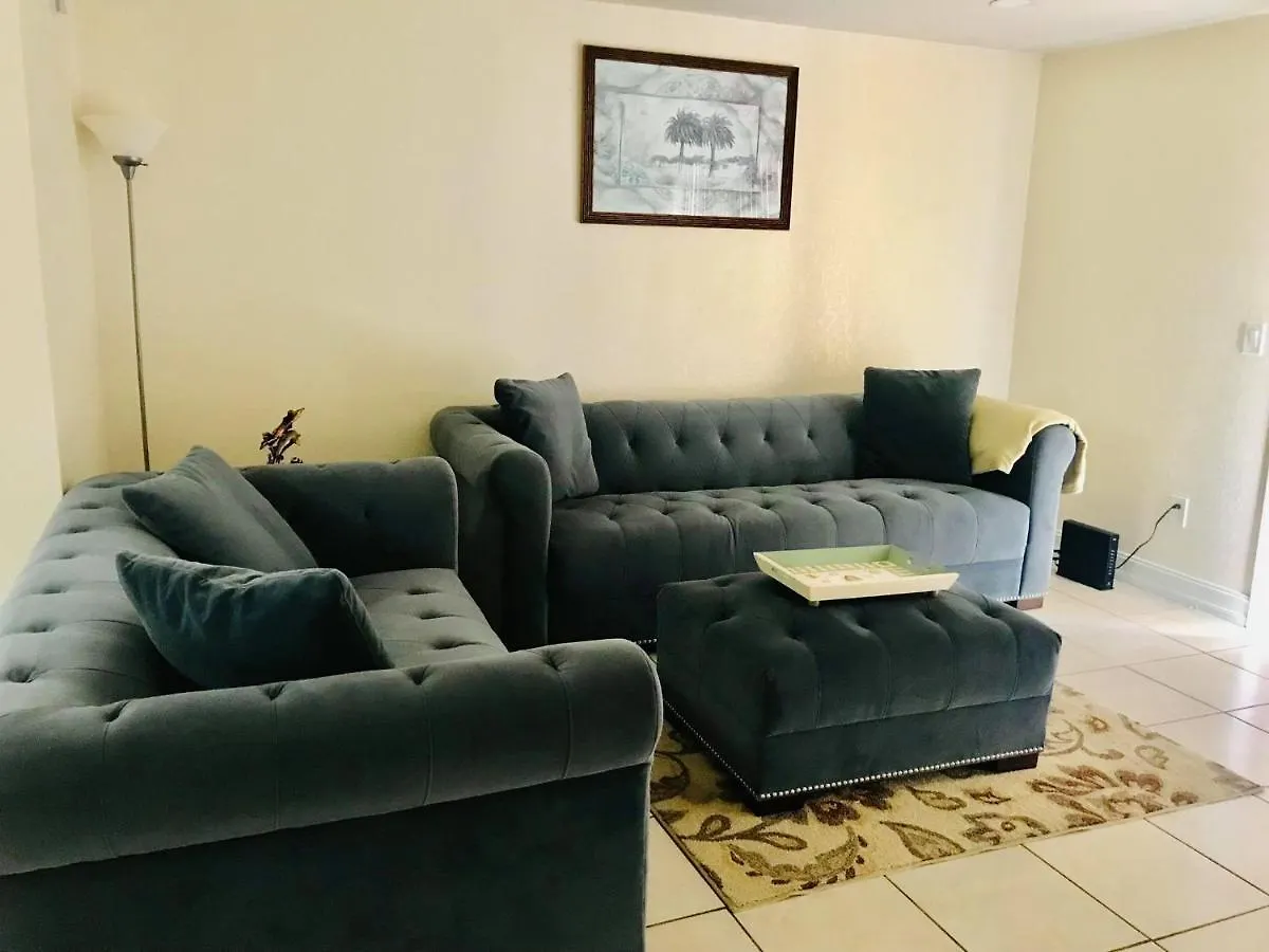 Apartment Spacious Close To Siesta