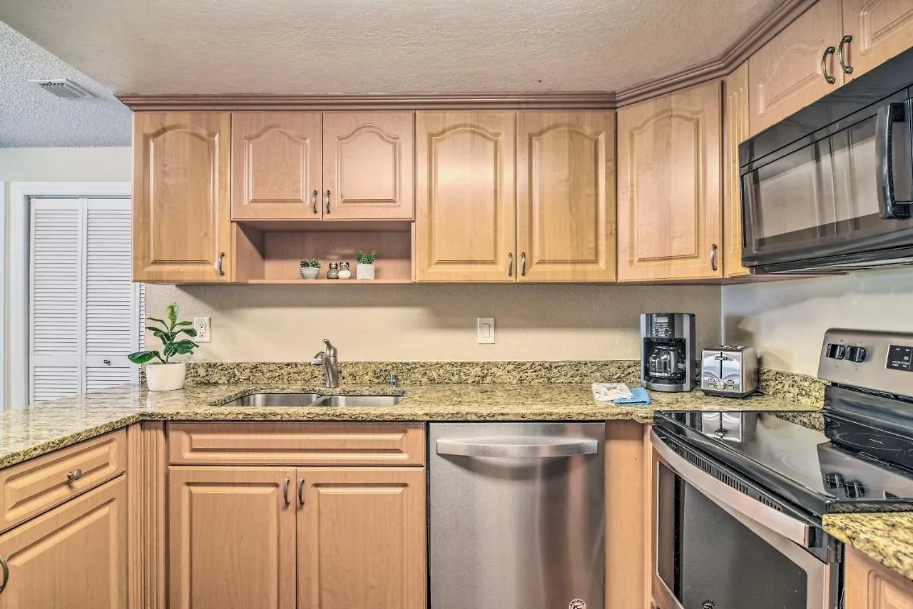 Escape About 4 Mi To Siesta Key Beach! Apartment *