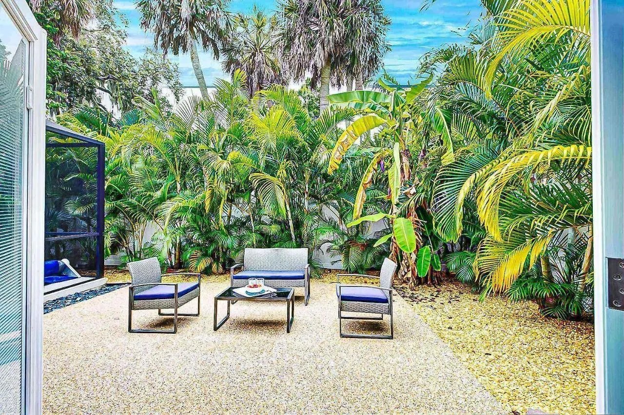 Holiday home Temporary Sanity Sarasota