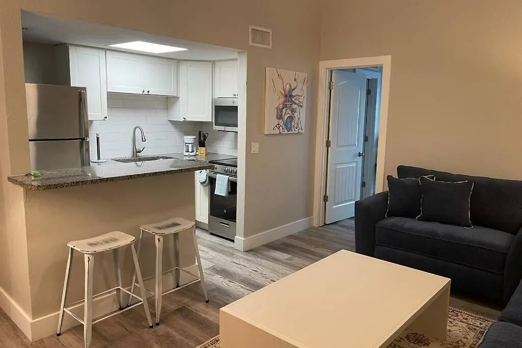 Apartamento Siesta Key Village-suite #4: A Block To The Beach! *