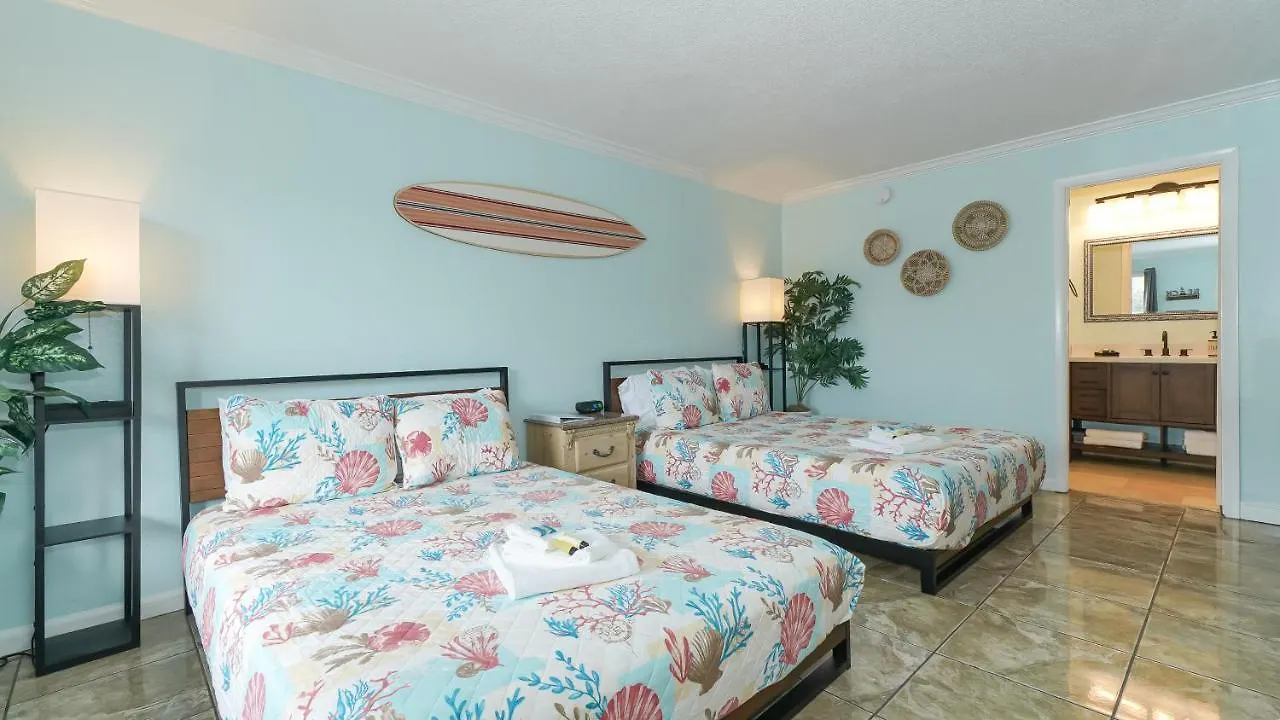 Heated Pool, Huge Tv, Waterfront Tiki Bar & Grill, Close To Beaches Apartahotel *