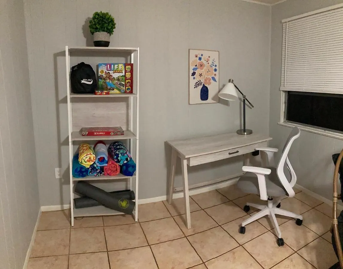 Boho Vibe 3b/2b Centrally Located Alta Vista *