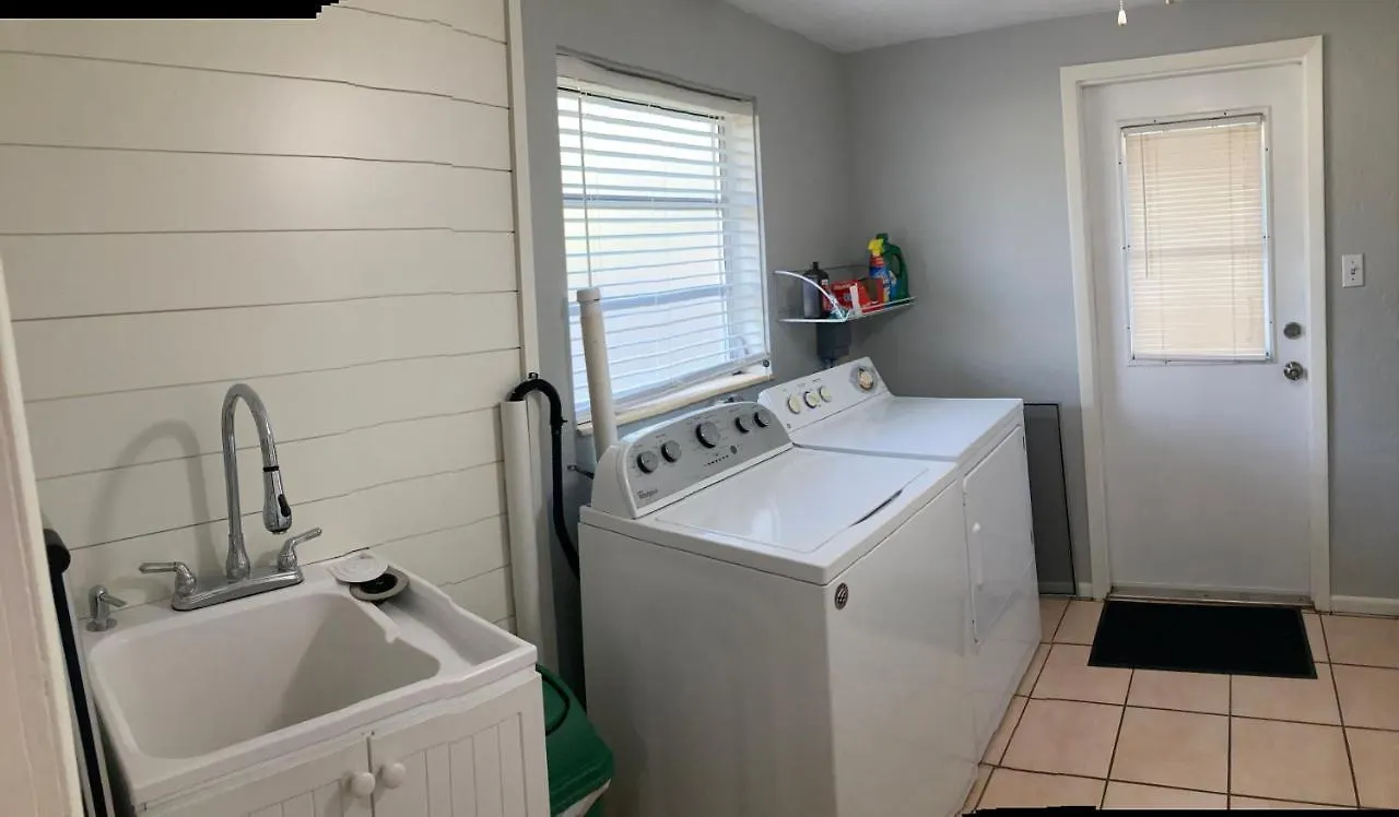 Boho Vibe 3b/2b Centrally Located Alta Vista * Sarasota