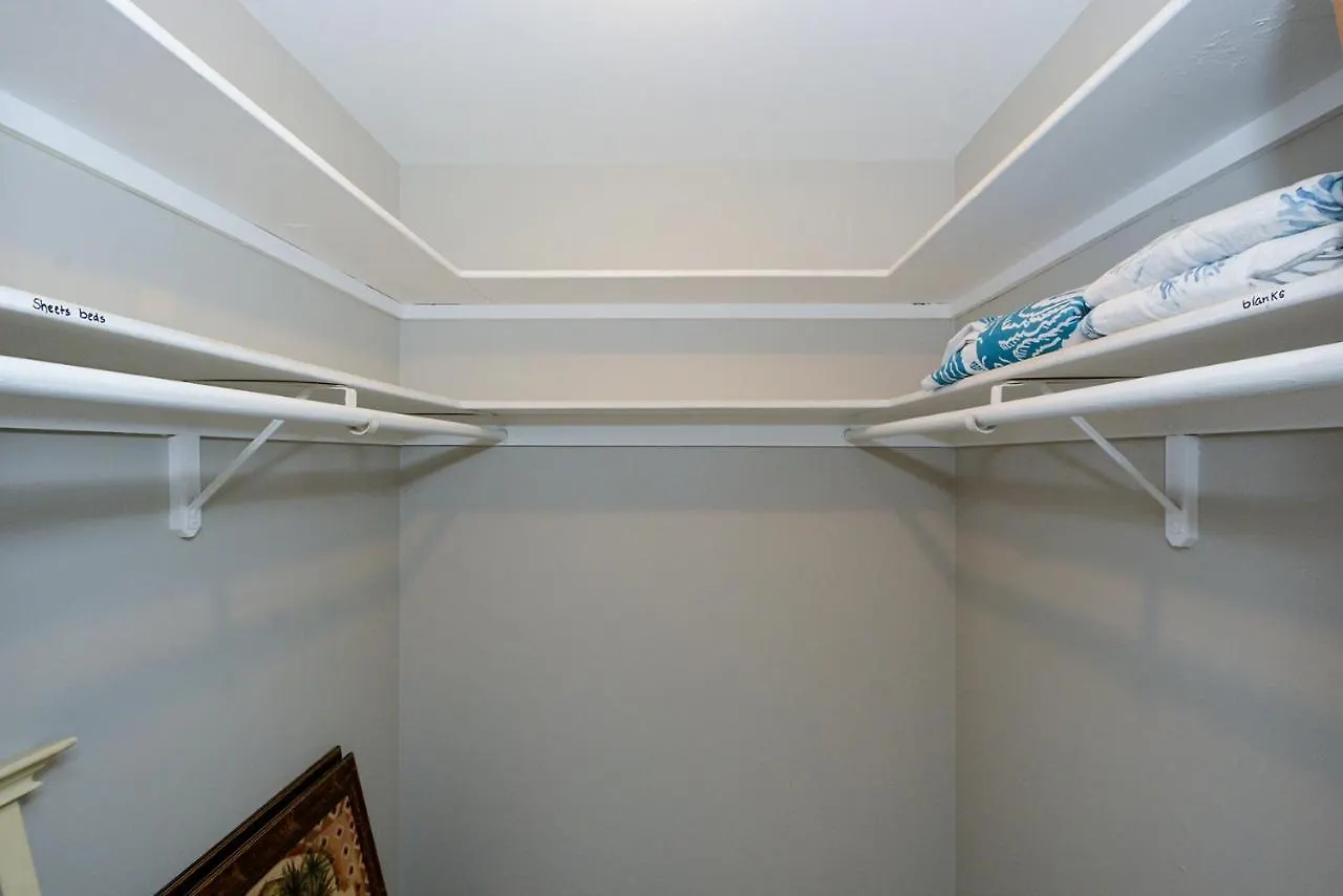 Canal 311 - Right In Siesta Key Village! Apartment