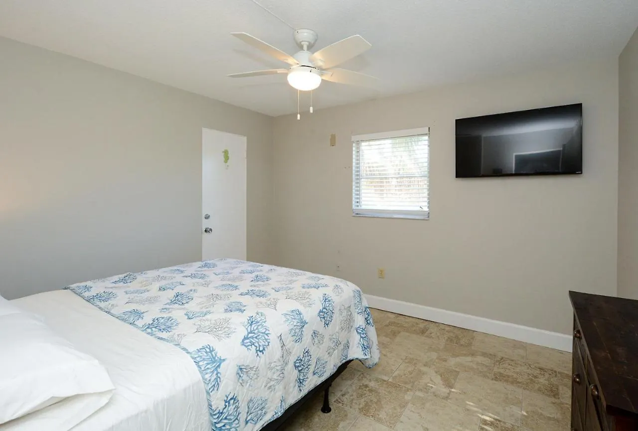 Canal 311 - Right In Siesta Key Village! *