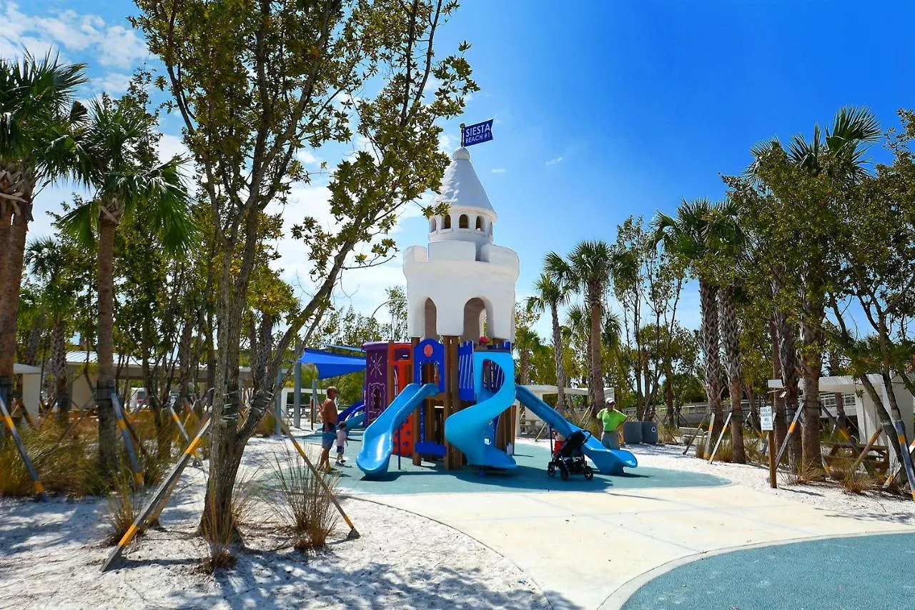 Canal 311 - Right In Siesta Key Village! *