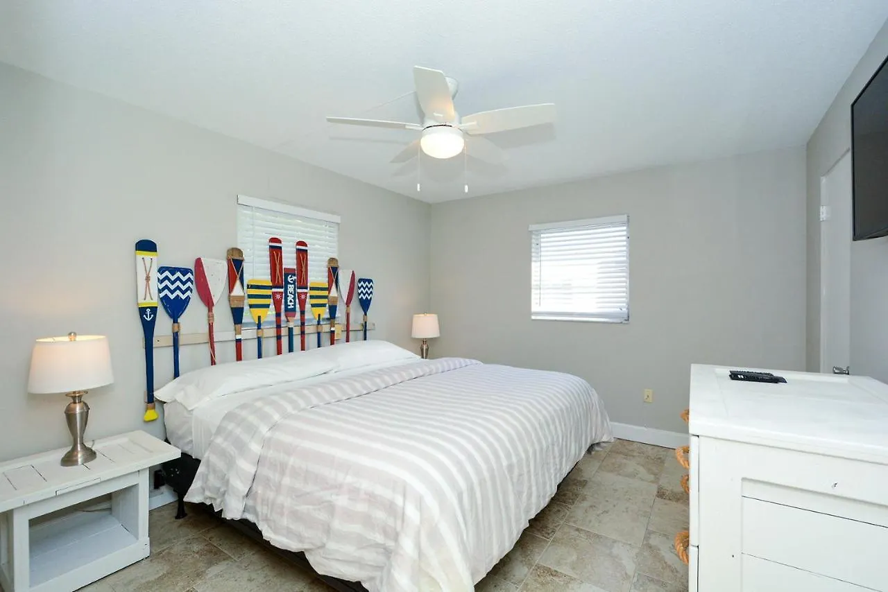 Canal 311 - Right In Siesta Key Village! *