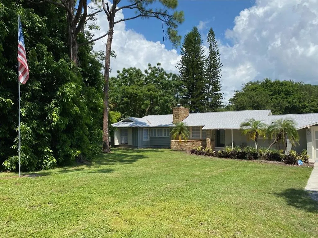 Siesta Key Waterfront Estate W Pool Privacy! Villa