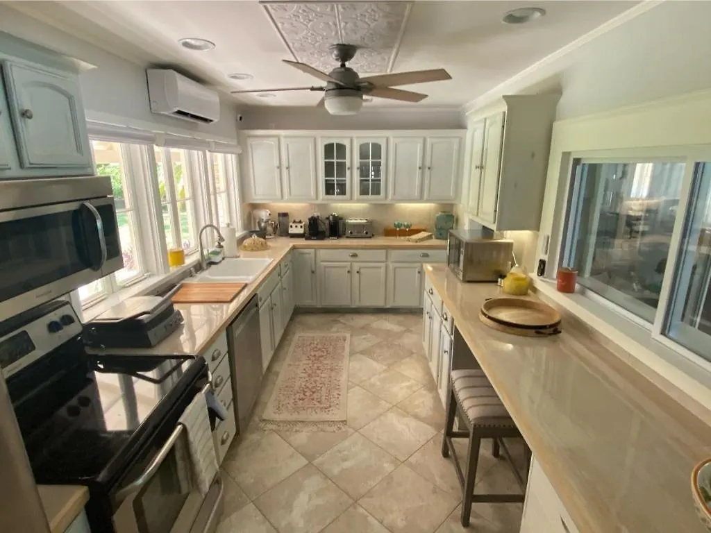 Siesta Key Waterfront Estate W Pool Privacy! * Sarasota