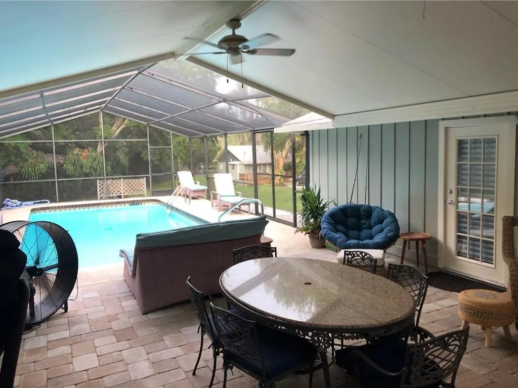 Siesta Key Waterfront Estate W Pool Privacy!