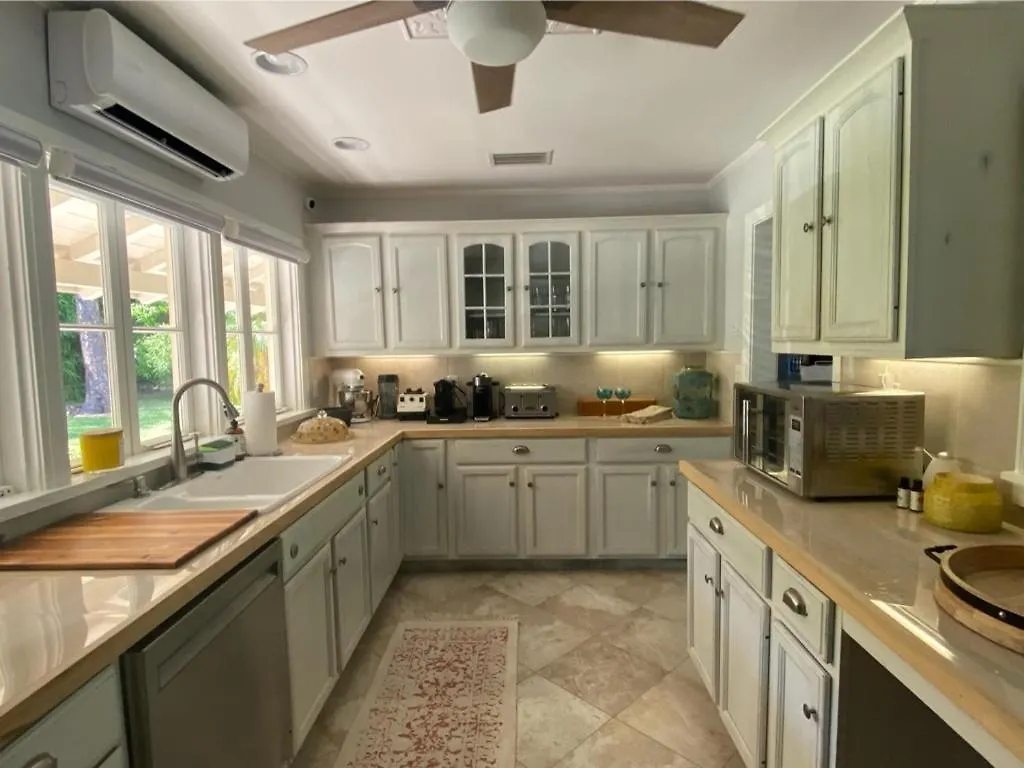 Siesta Key Waterfront Estate W Pool Privacy! Villa