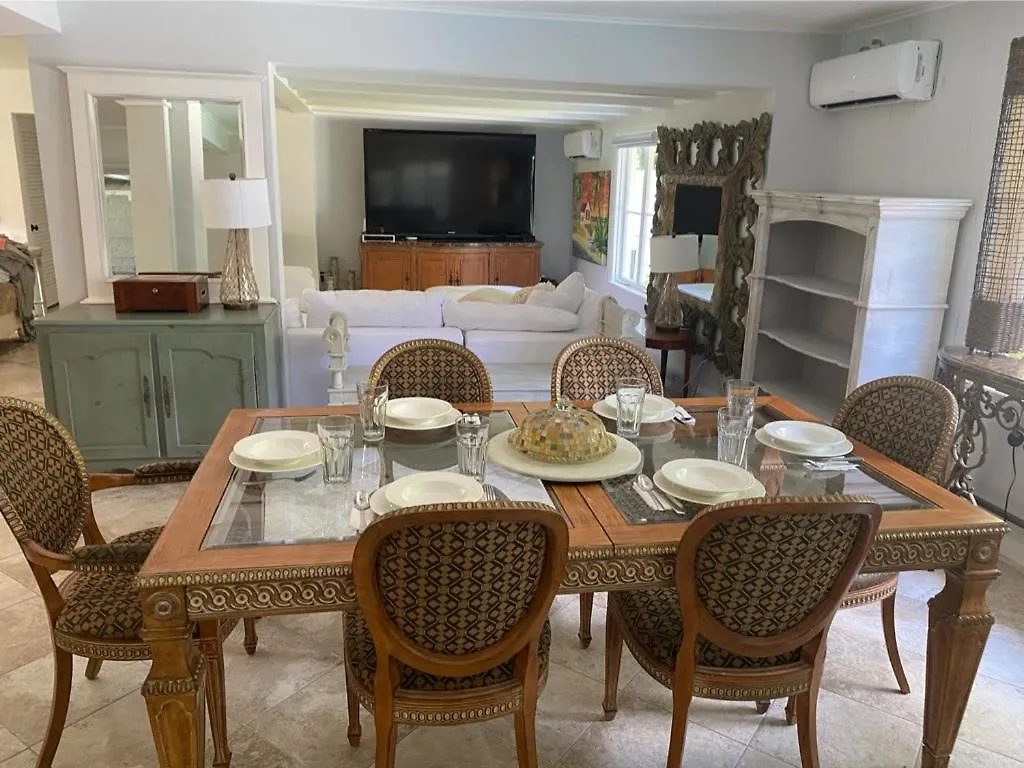 Siesta Key Waterfront Estate W Pool Privacy!