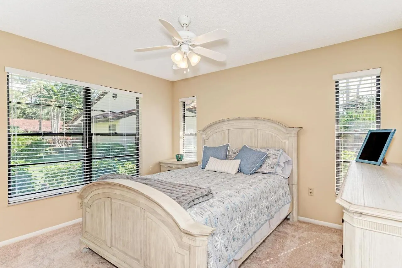 Village Des Pins 3645, 2 Bedrooms, Pool Access, Wifi, Hot Tub, Sleeps 4 * Sarasota