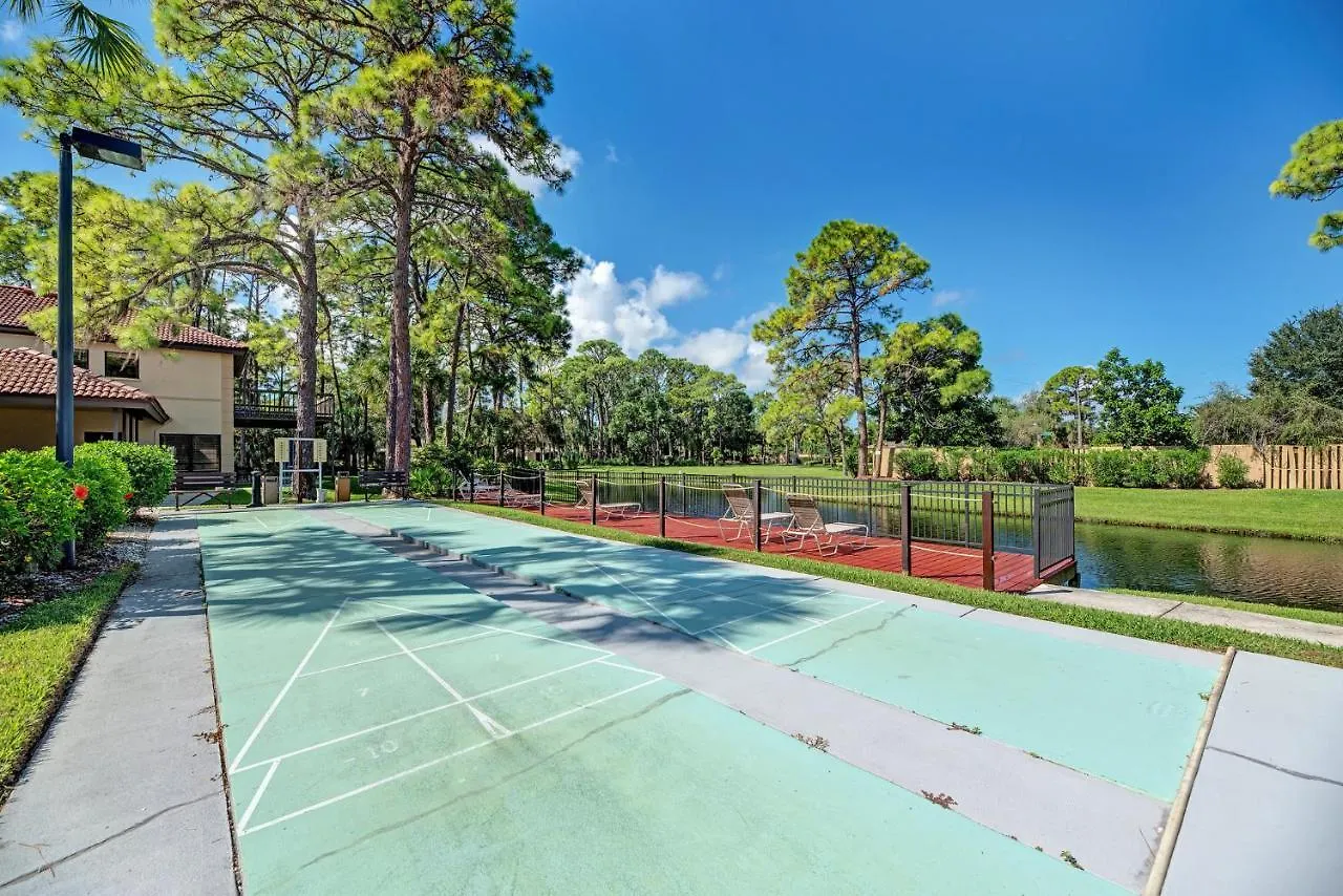 Village Des Pins 3645, 2 Bedrooms, Pool Access, Wifi, Hot Tub, Sleeps 4 Holiday home