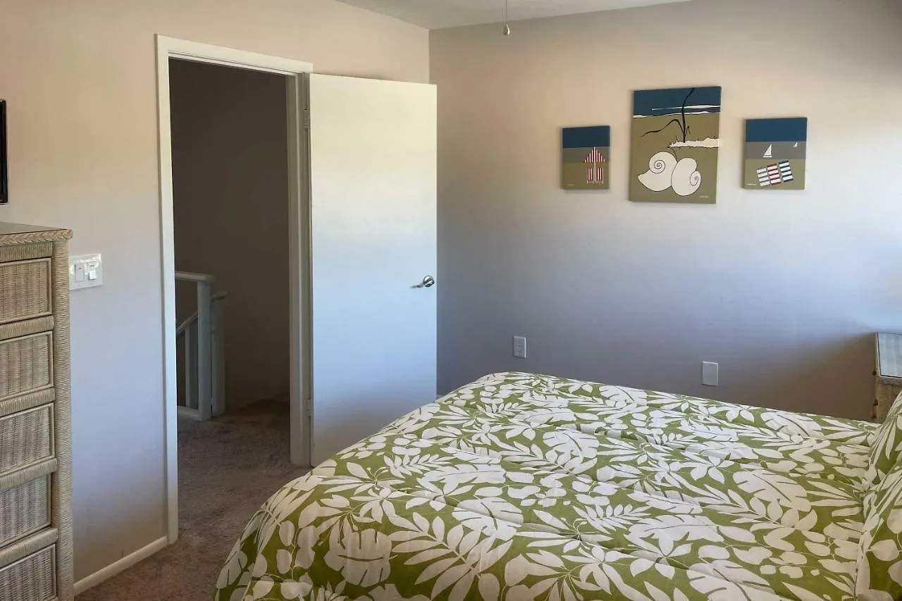 Apartment With Pool Access Less Than 4 Miles To Siesta Key *