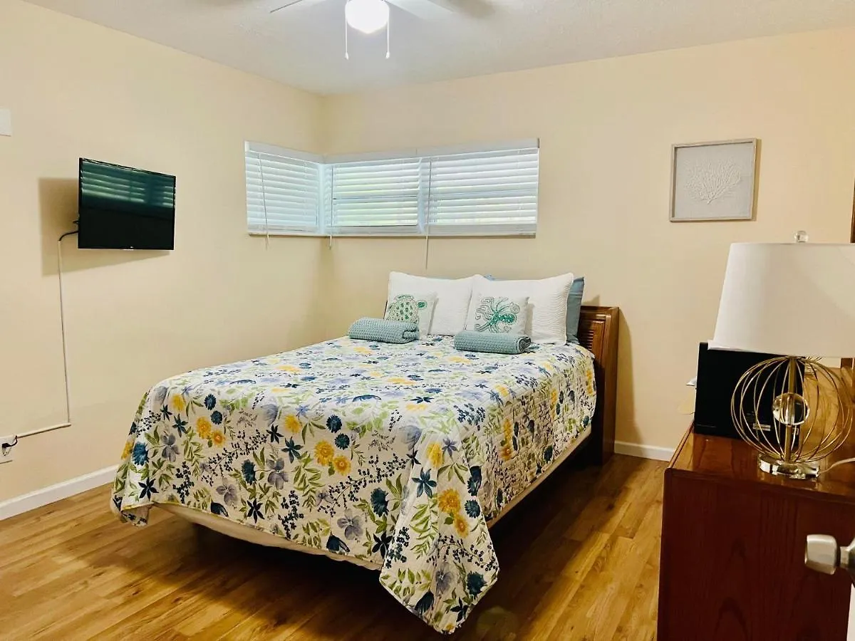 Cute House Near Downtown בית נופש *