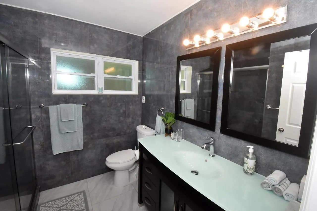 בית נופש Cute House Near Downtown סרסוטה