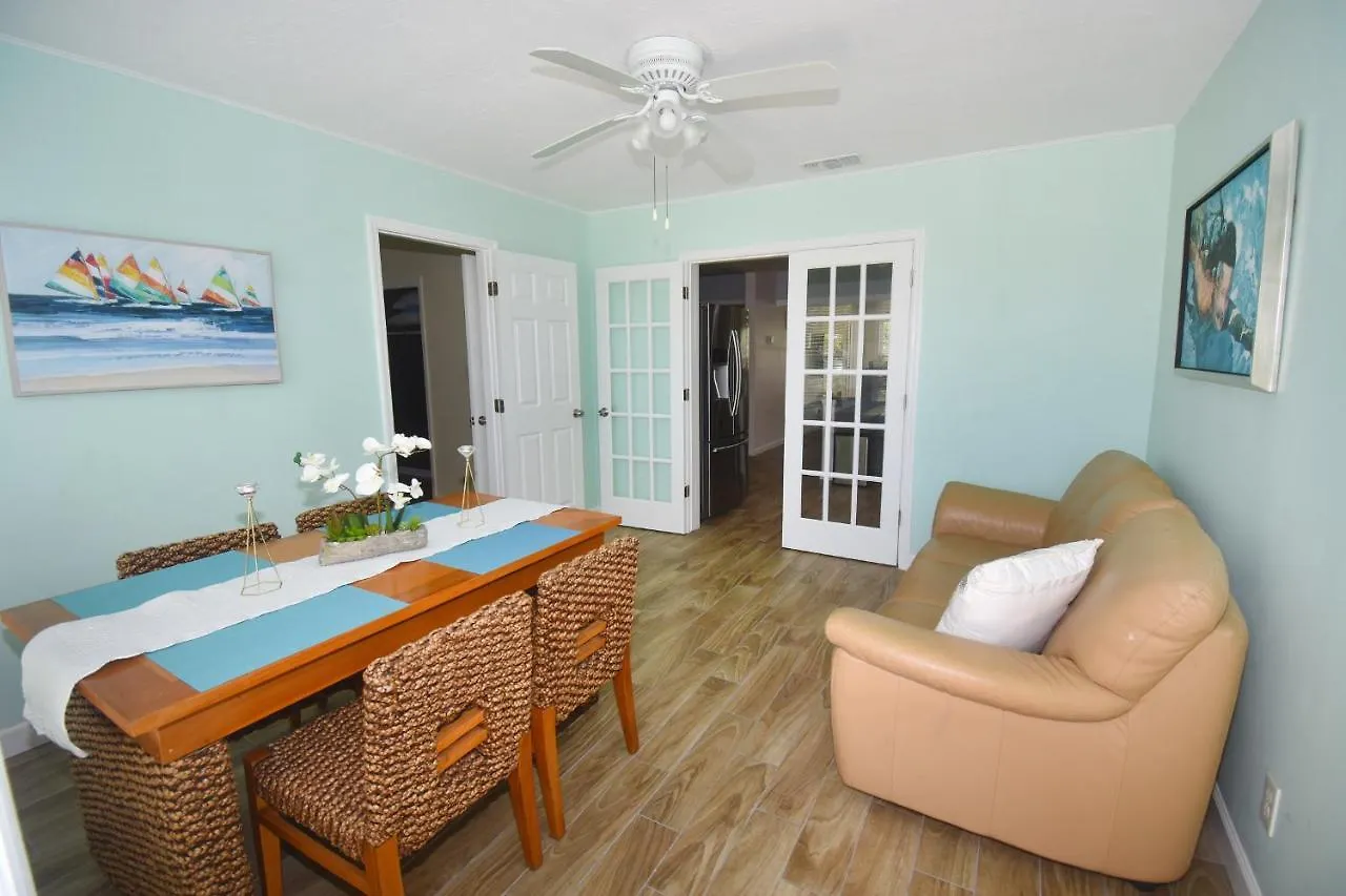 בית נופש Cute House Near Downtown סרסוטה