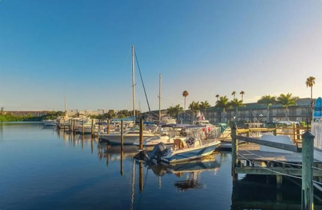 Aparthotel New Listing Cay Close To Beaches, Airport, Stores Sarasota