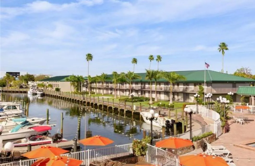 Aparthotel New Listing Cay Close To Beaches, Airport, Stores Sarasota