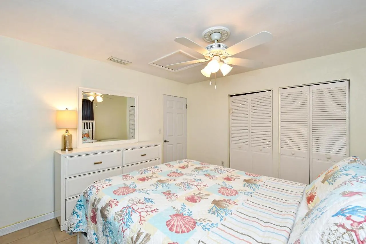 Heated Pool - Very Close To Siesta Beach, Restaurants & Shops! Sarasota