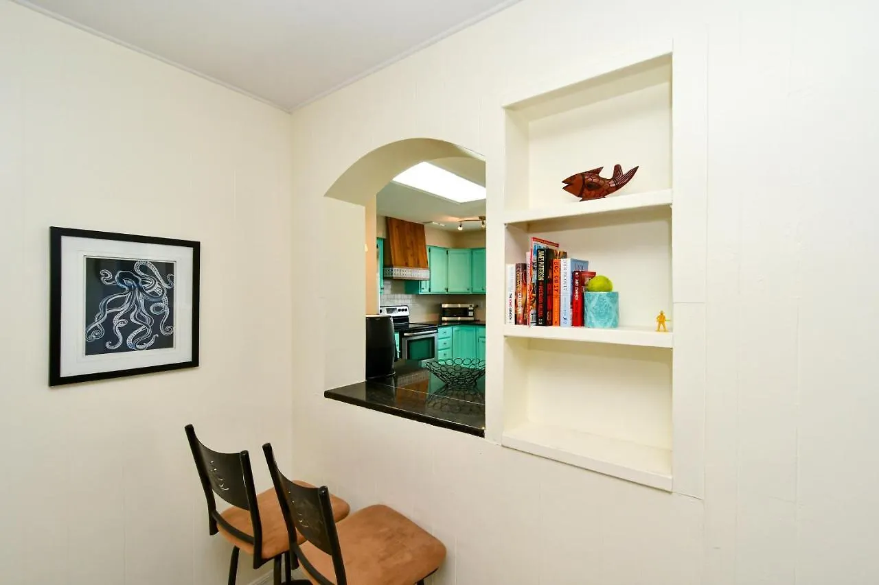 Heated Pool - Very Close To Siesta Beach, Restaurants & Shops! Holiday home *
