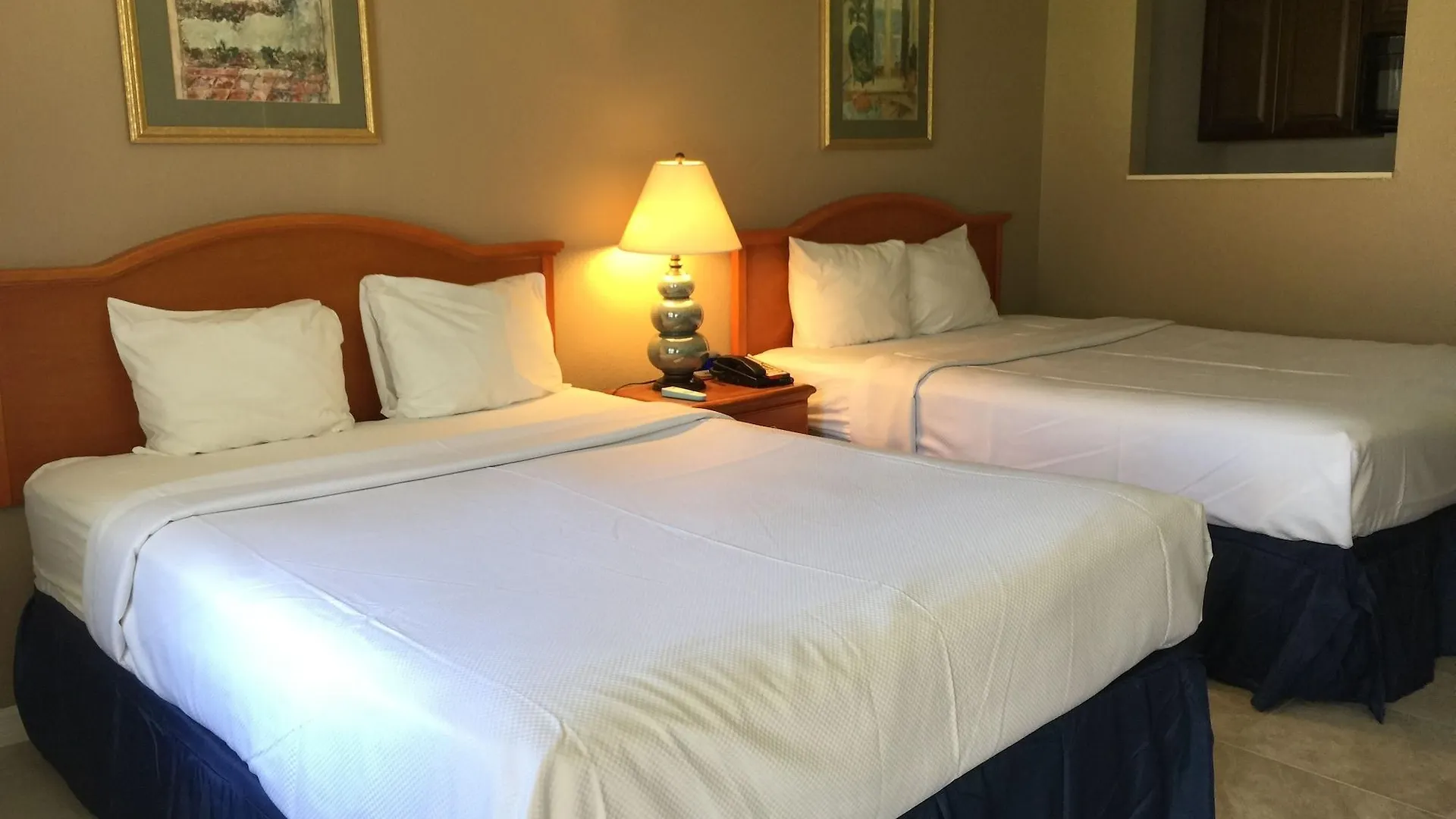 Hotel Lantern & - 2*