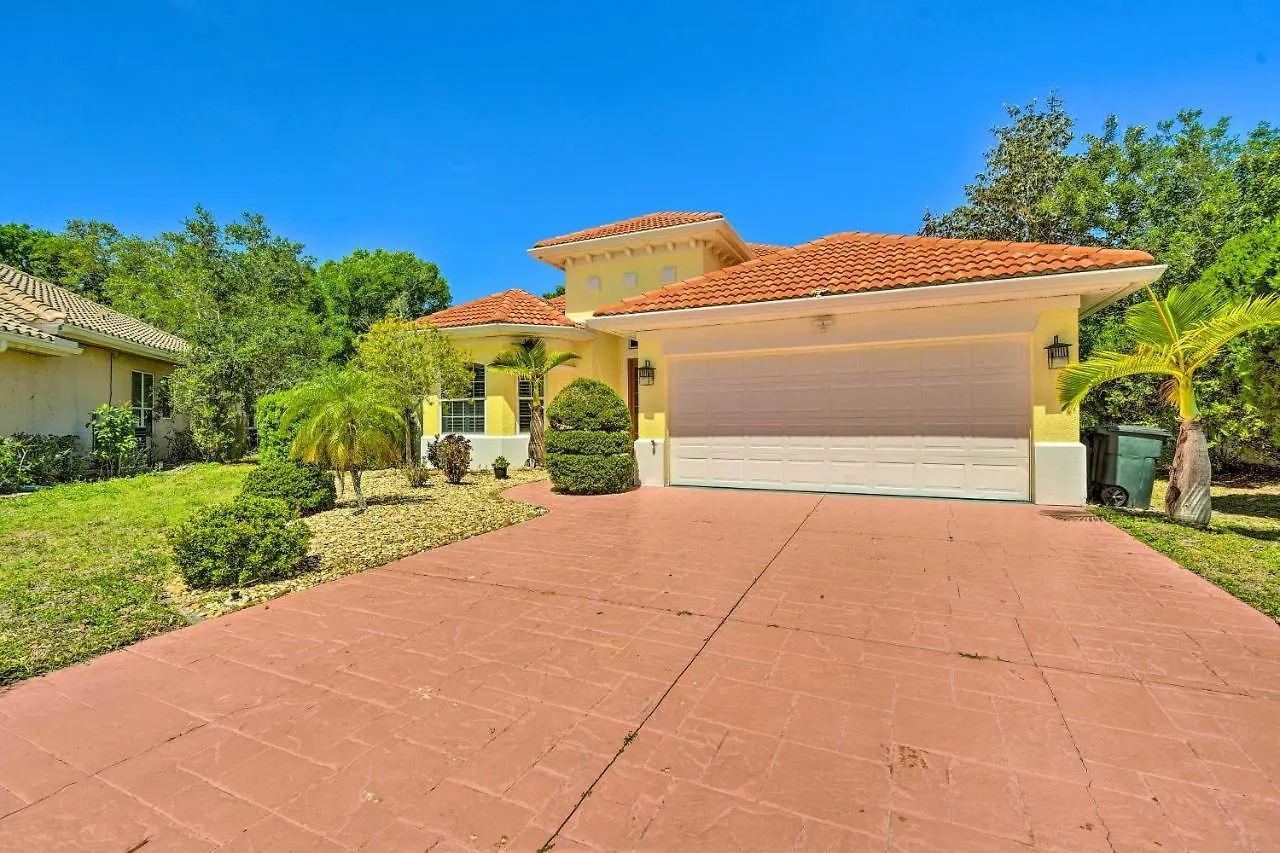 Holiday home Sun-soaked Oasis With Pool And Hot Tub! Sarasota