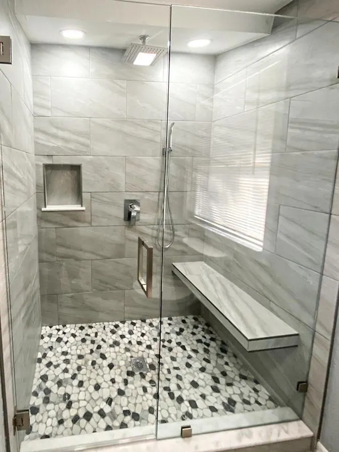 Modern, Spacious, Comfy, Queen Beds, Backyard * Sarasota