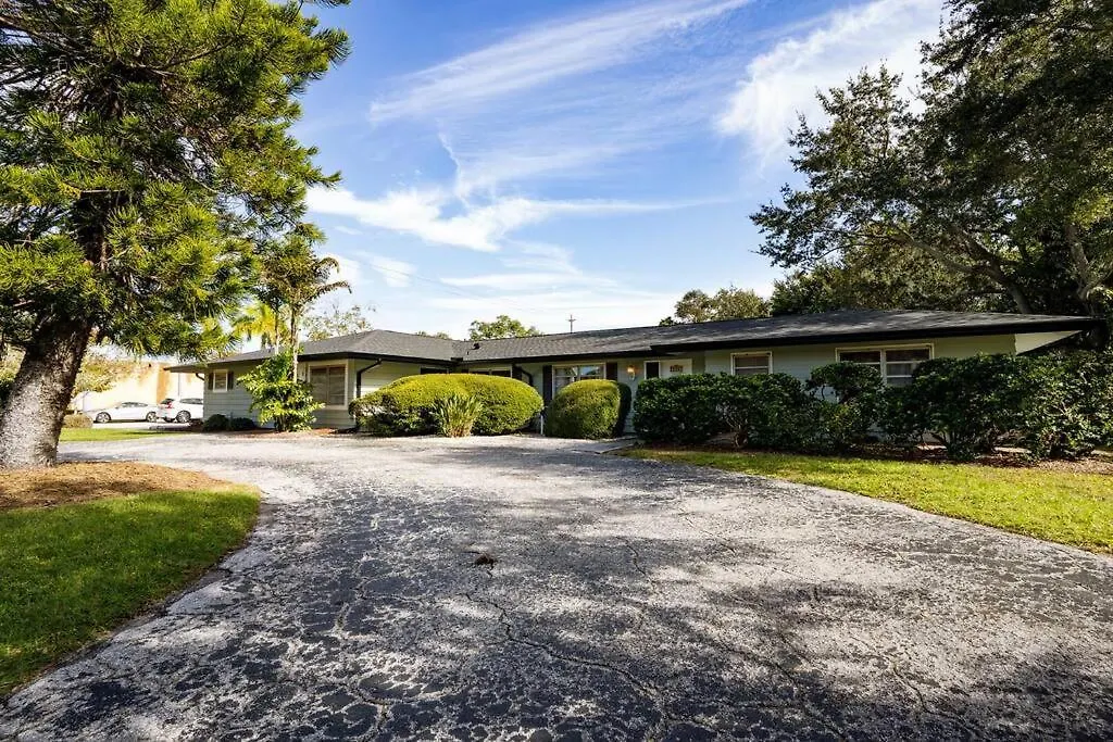Apartment Cosmopolitan Suite, Centrally Located To Downtown And The Beach. Sarasota
