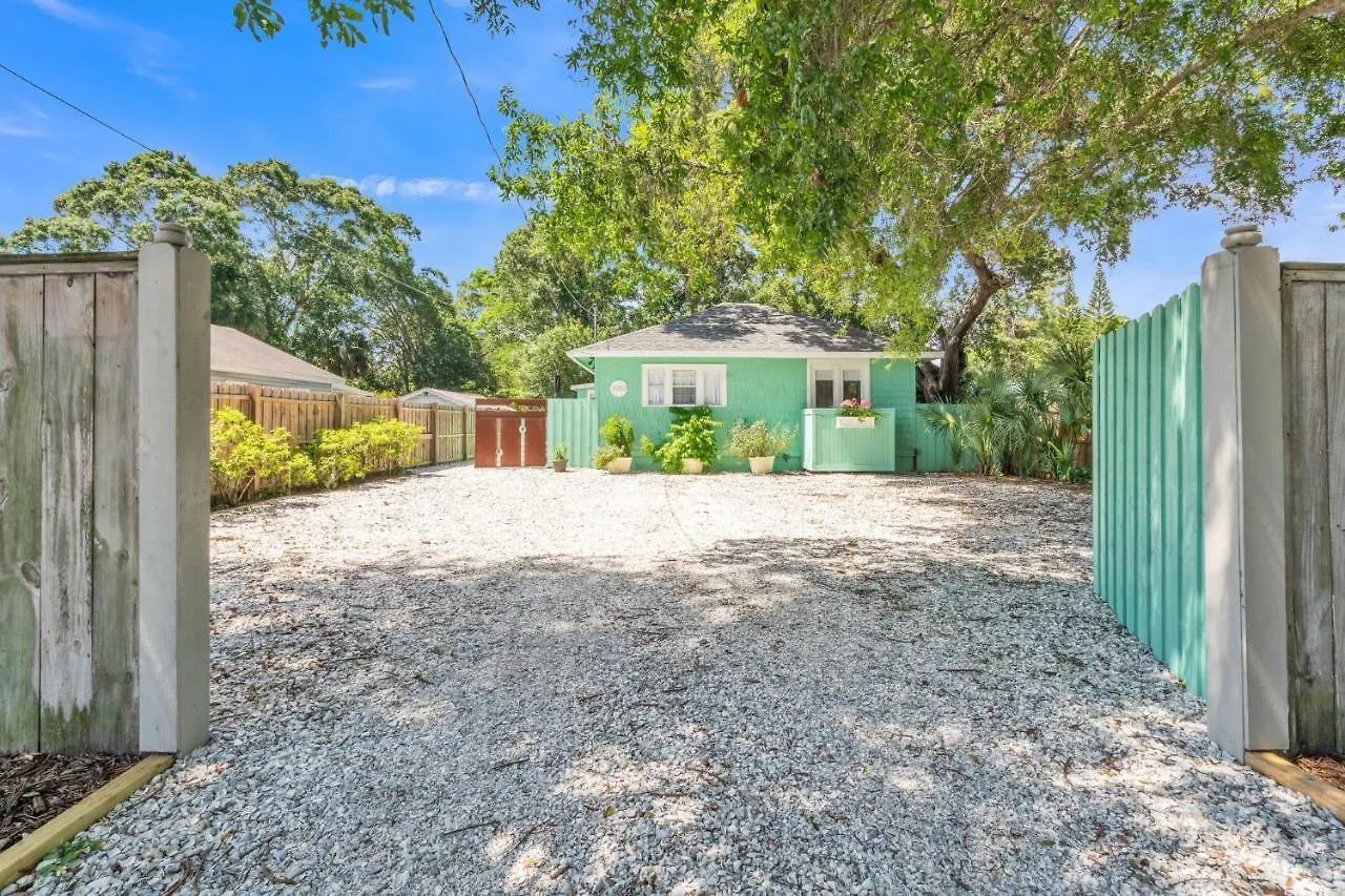 Sarasota, Fl - Bright & Breezy Coastal Vibes - 10 Mins To White Beaches Holiday home *
